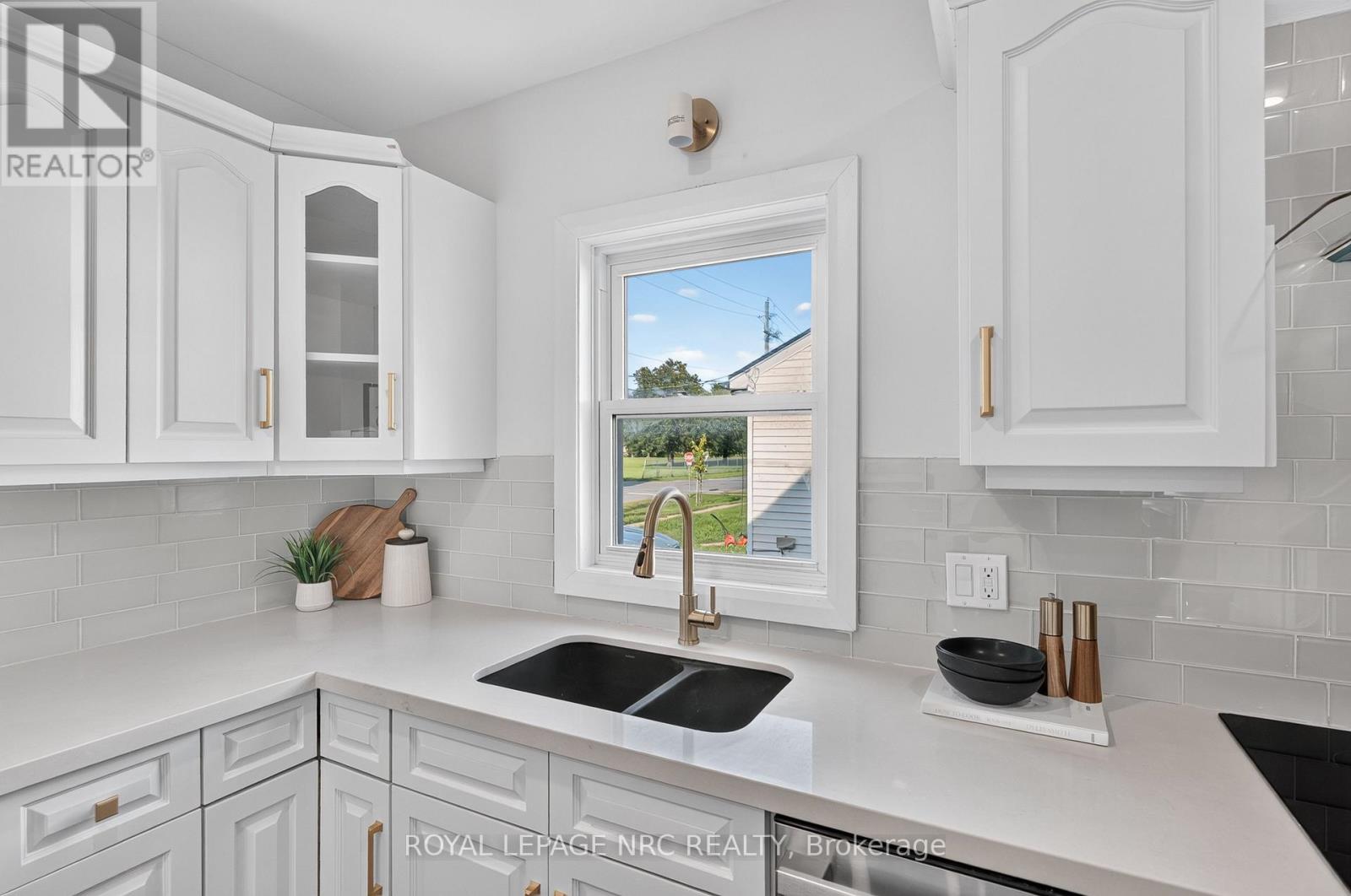 12 Admiral Road, St. Catharines, Ontario  L2P 1G5 - Photo 21 - X13755968