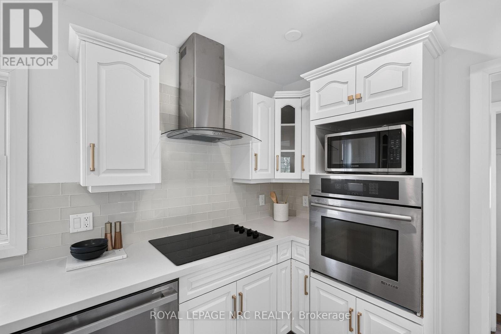 12 Admiral Road, St. Catharines, Ontario  L2P 1G5 - Photo 22 - X13755968