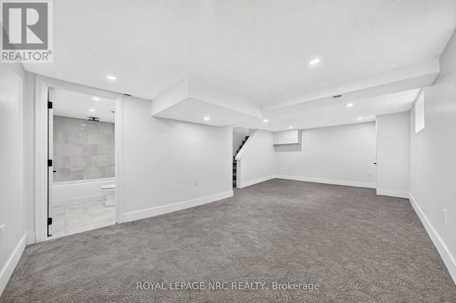 12 Admiral Road, St. Catharines, Ontario  L2P 1G5 - Photo 35 - X13755968