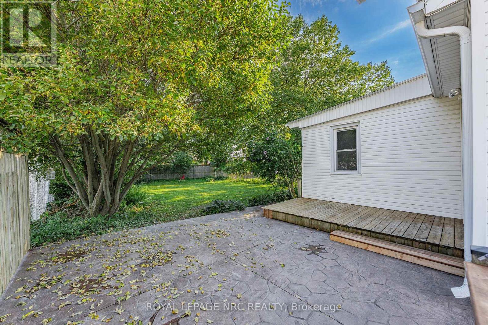 12 Admiral Road, St. Catharines, Ontario  L2P 1G5 - Photo 38 - X13755968