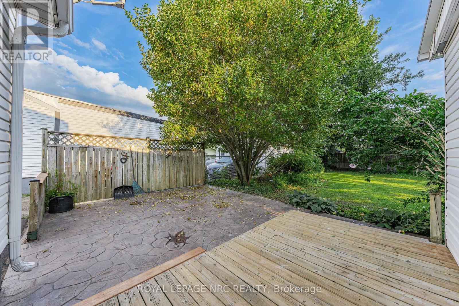 12 Admiral Road, St. Catharines, Ontario  L2P 1G5 - Photo 39 - X13755968