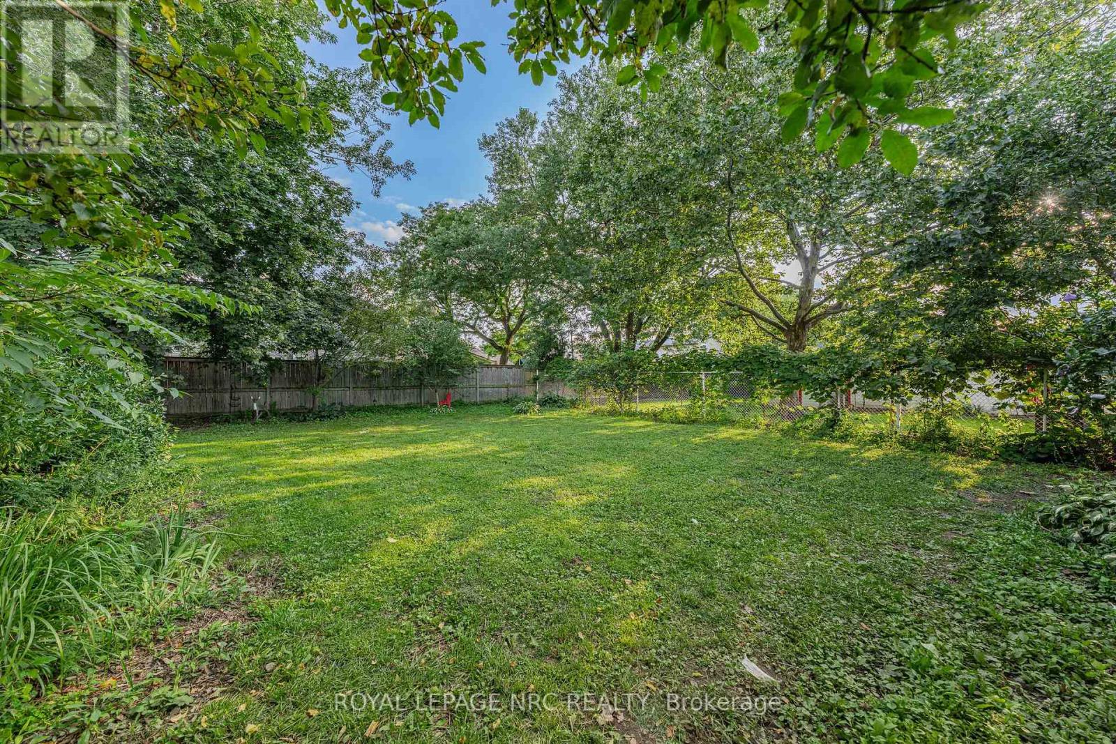 12 Admiral Road, St. Catharines, Ontario  L2P 1G5 - Photo 40 - X13755968