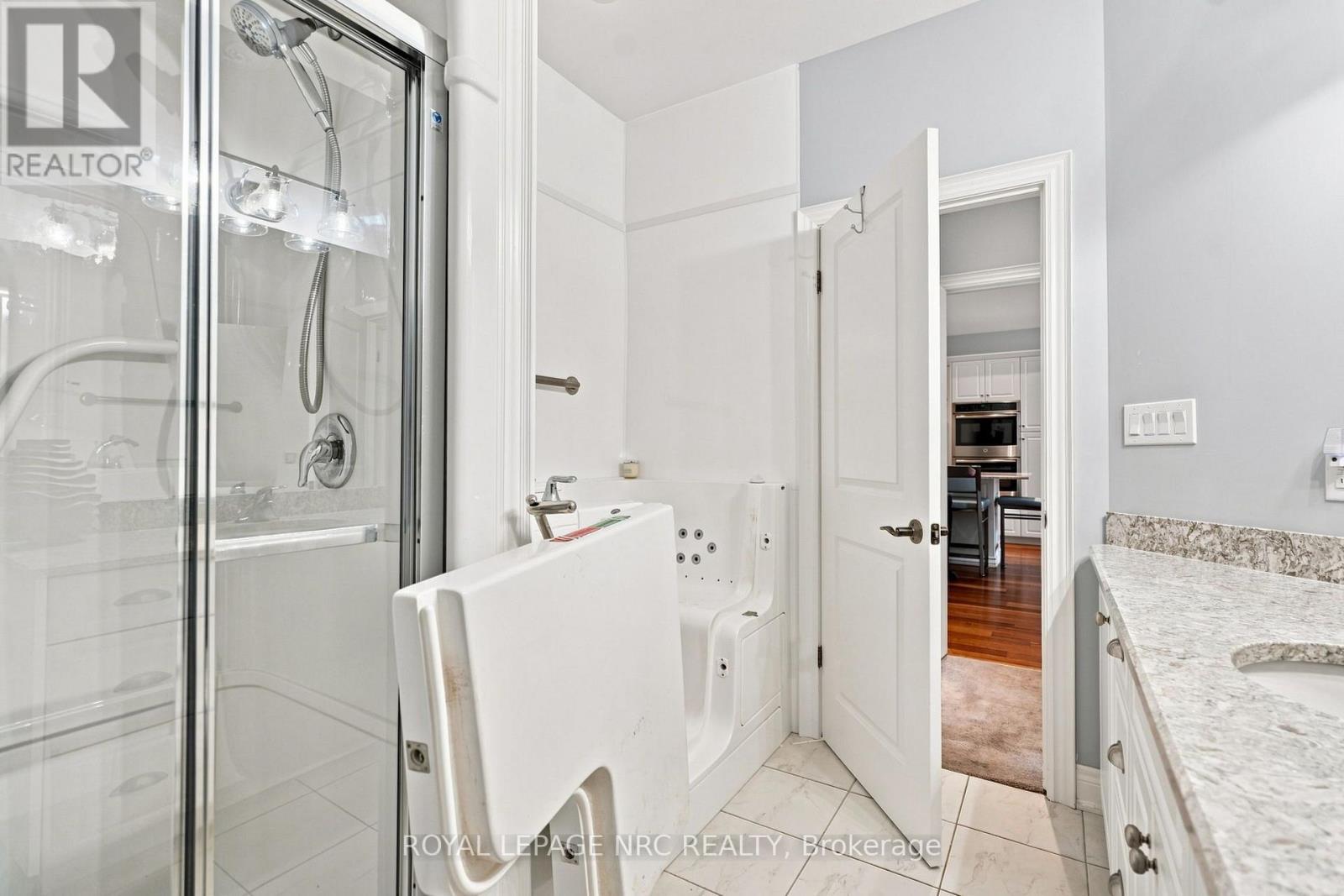 19 Stoneridge Crescent, Niagara-On-The-Lake, Ontario  L0S 1J1 - Photo 18 - X13756054