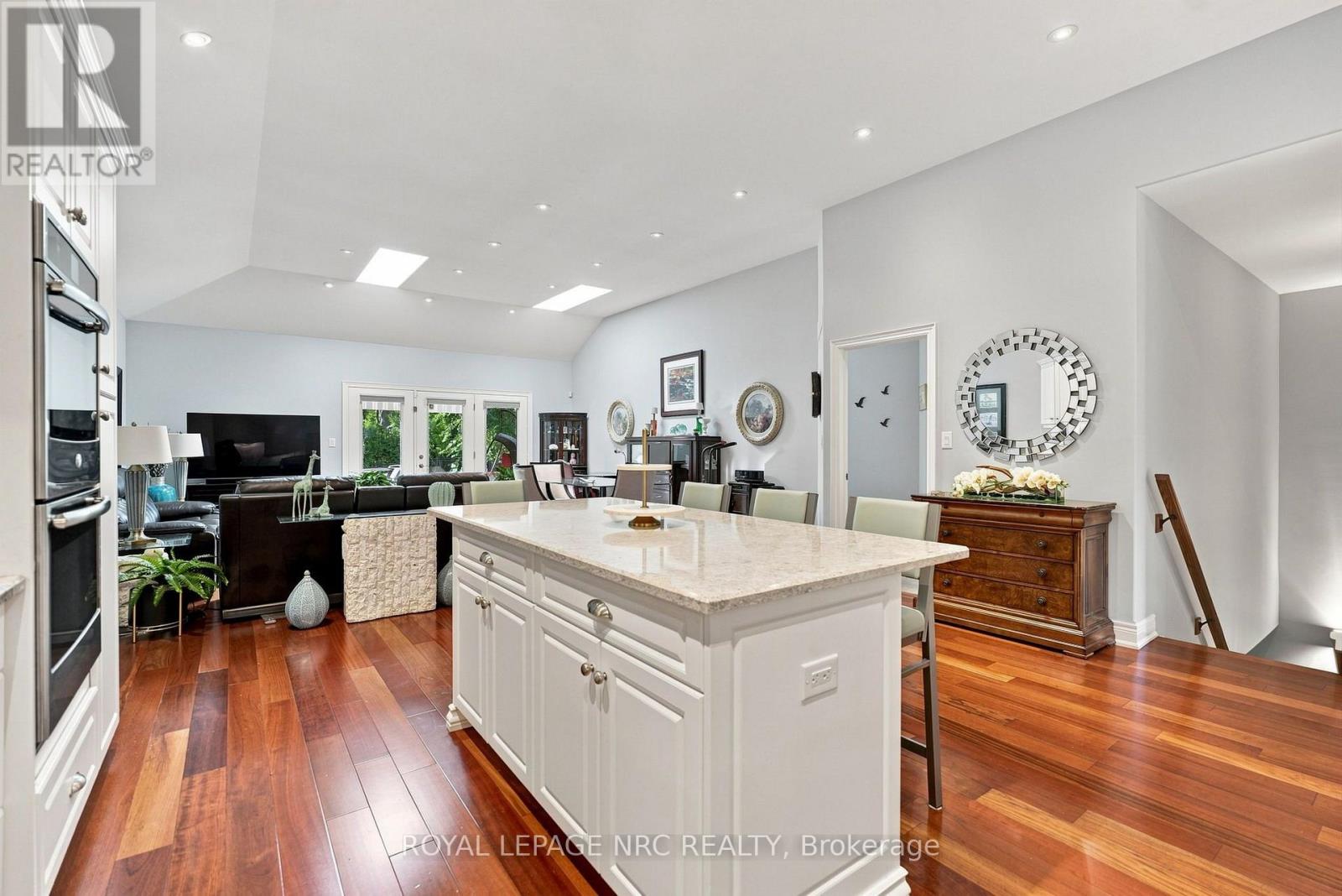 19 Stoneridge Crescent, Niagara-On-The-Lake, Ontario  L0S 1J1 - Photo 8 - X13756054