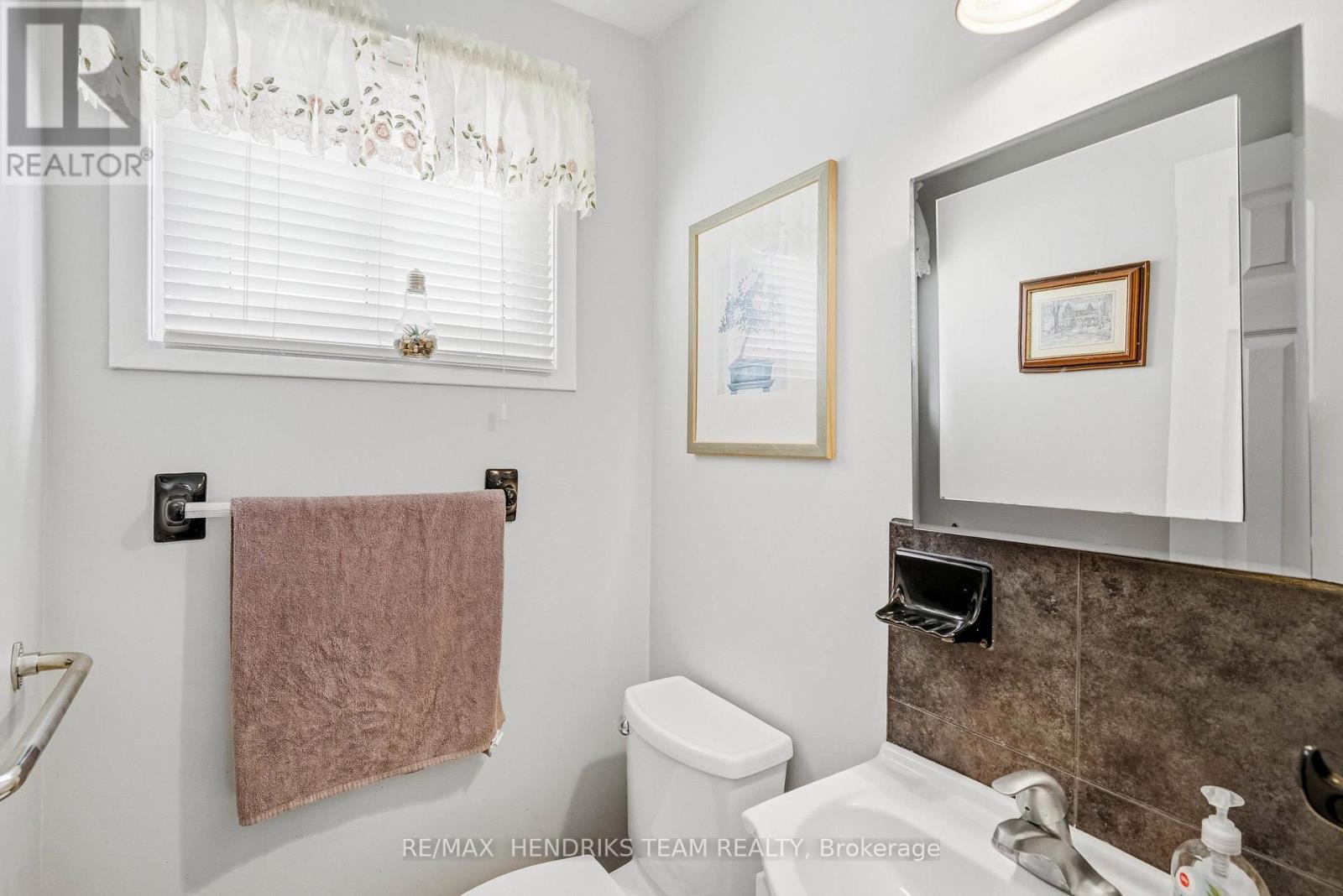 4 Royal Orchard Crescent, St. Catharines, Ontario  L2N 4E9 - Photo 14 - X13756984