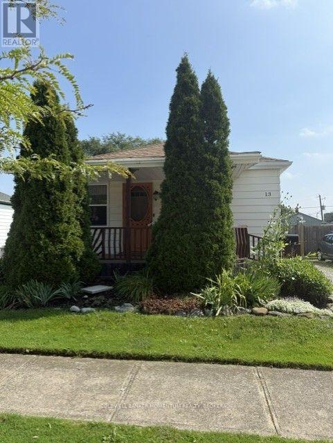 13 Princess Street, St. Catharines, Ontario  L2P 2P8 - Photo 2 - X13757154