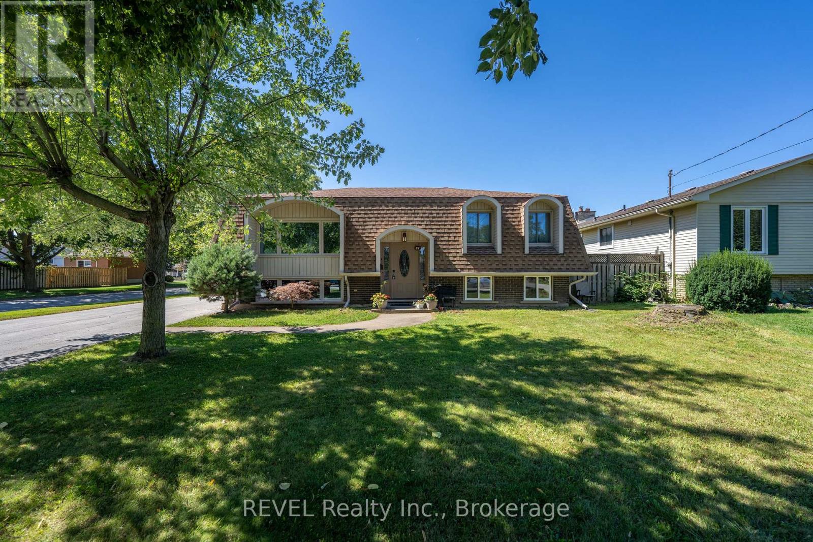 17 Ramsey Street, St. Catharines, Ontario  L2N 2K3 - Photo 2 - X13758180