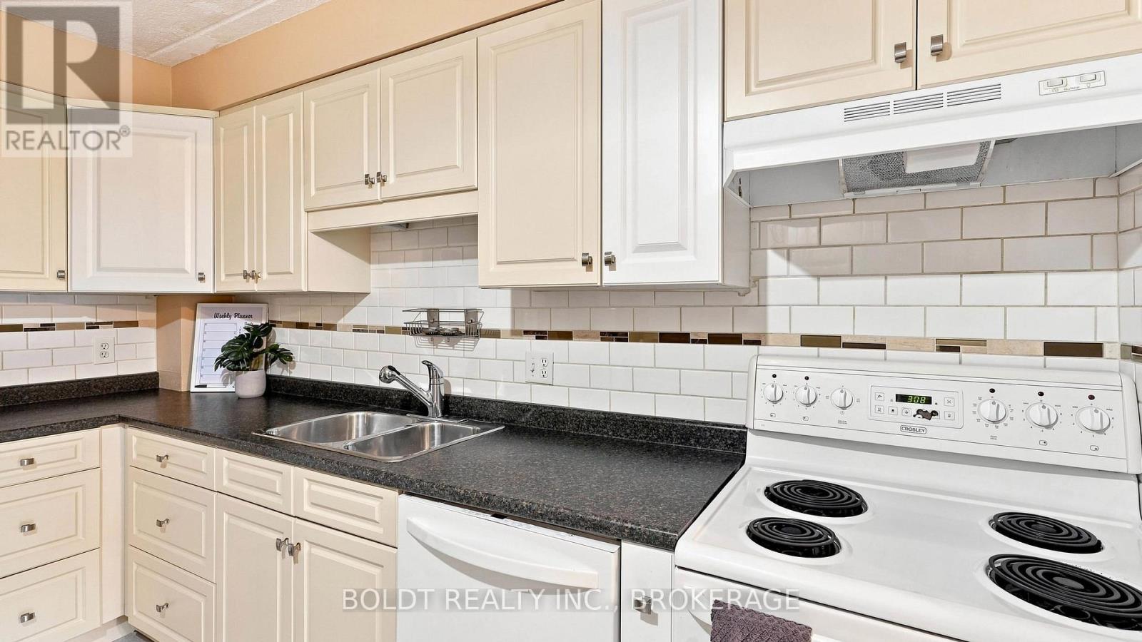 110 - 6 Westlake Lane, St. Catharines, Ontario  L2N 5S3 - Photo 13 - X13758262