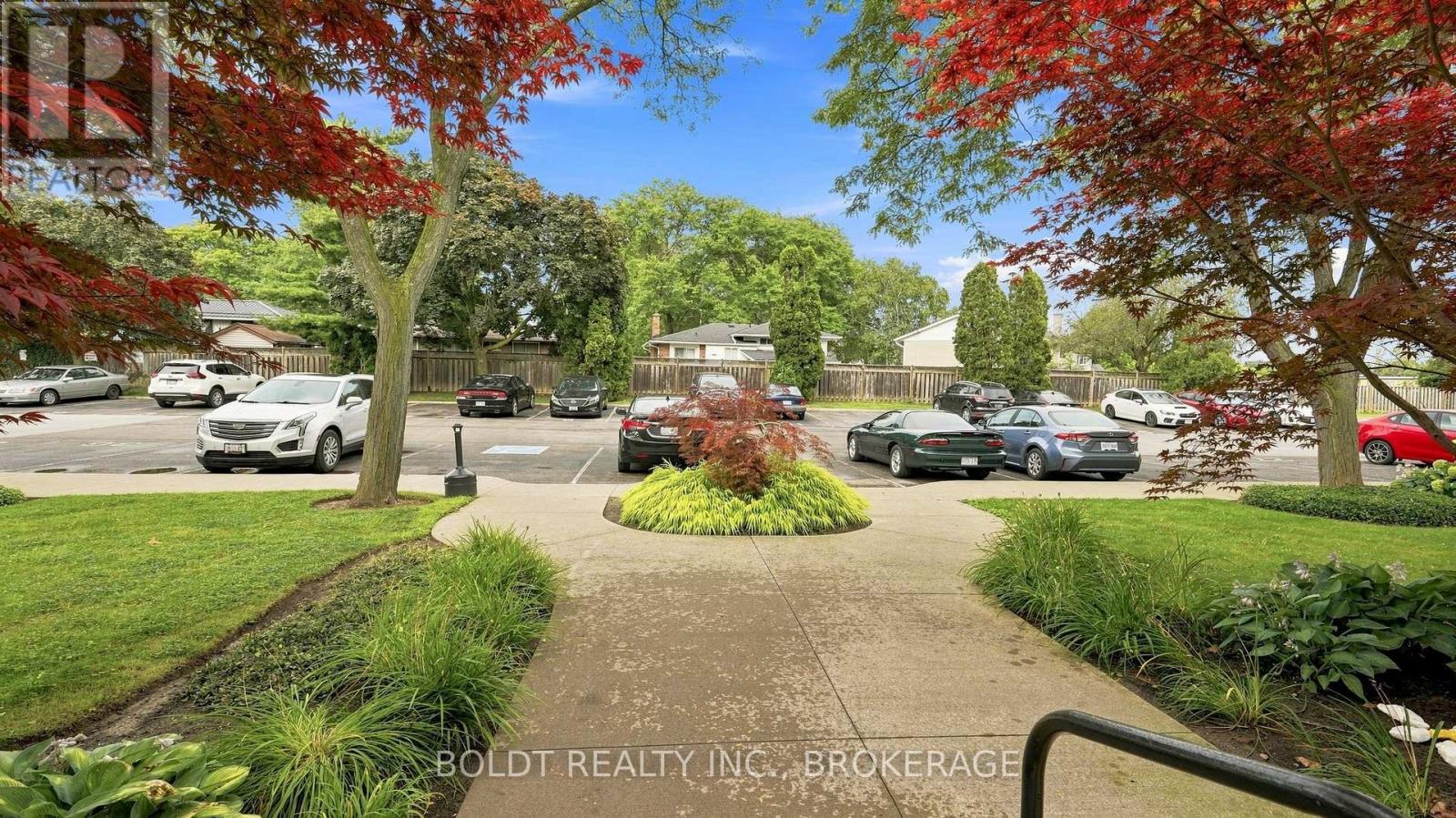 110 - 6 Westlake Lane, St. Catharines, Ontario  L2N 5S3 - Photo 2 - X13758262