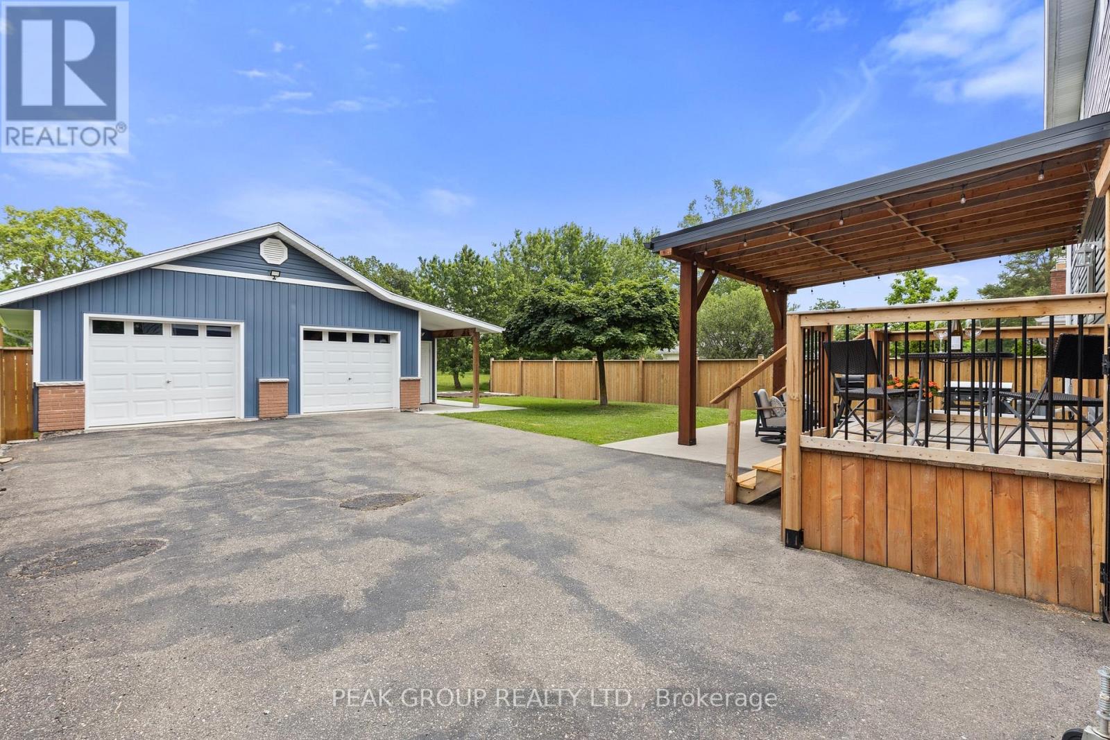 19 Bosnich Avenue, Welland, Ontario  L3C 2W6 - Photo 2 - X13758344