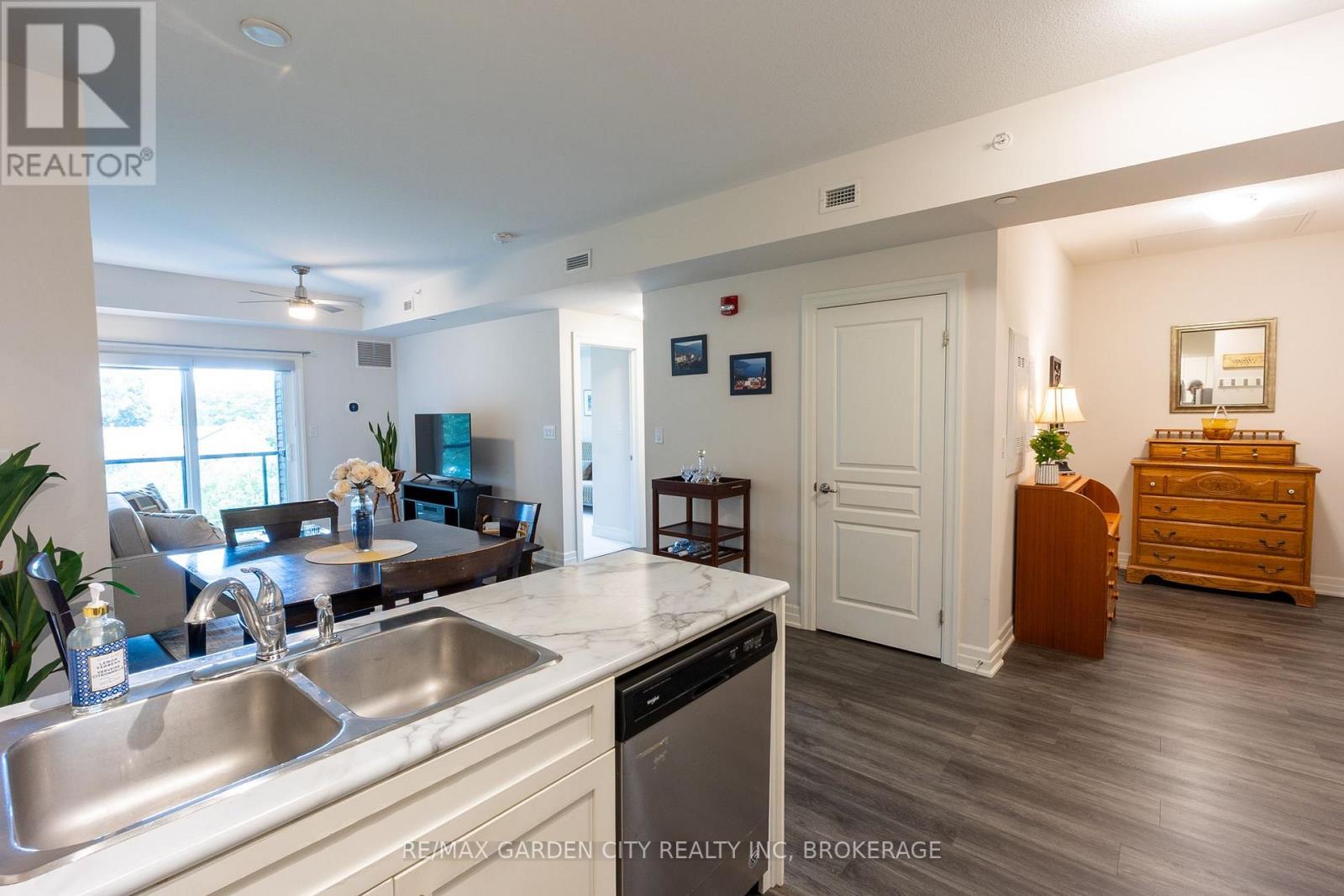 303 - 212 Lakeport Road, St. Catharines, Ontario  L2N 0B4 - Photo 6 - X13758452