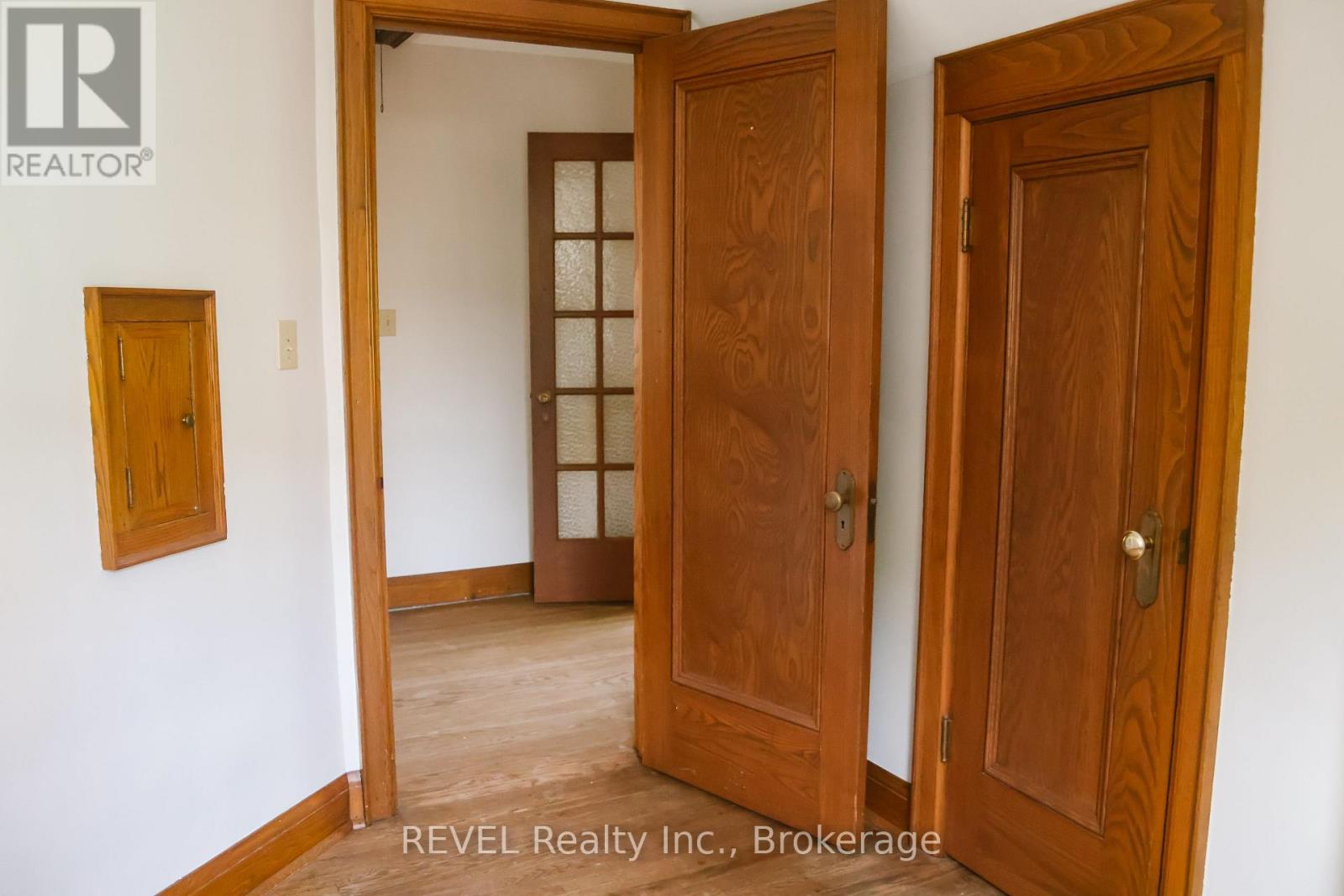 Upper - 55 Maple Street, St. Catharines, Ontario  L2R 2A8 - Photo 11 - X13758614