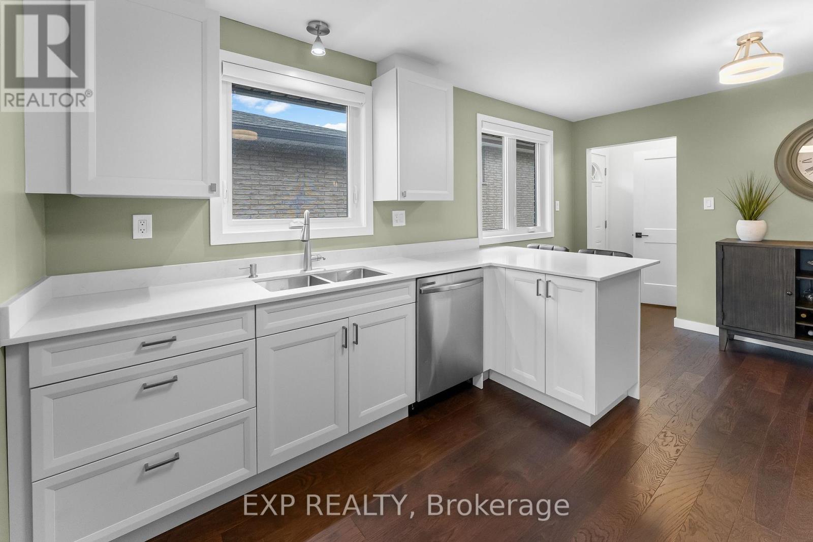 142 Marcella Crescent, Hamilton, Ontario  L8K 6G3 - Photo 10 - X13759114