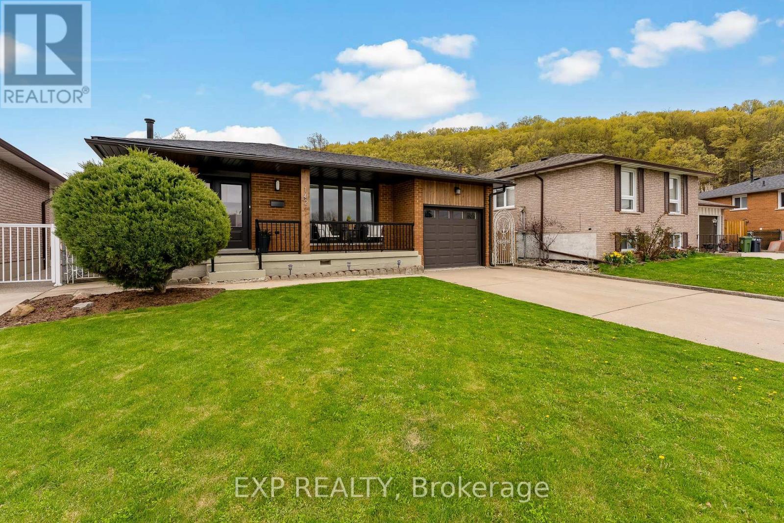 142 Marcella Crescent, Hamilton, Ontario  L8K 6G3 - Photo 3 - X13759114