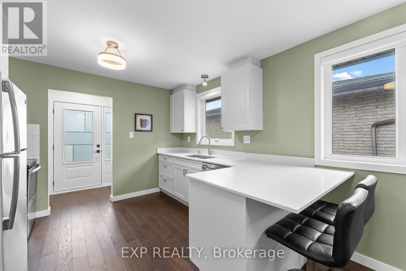 142 Marcella Crescent, Hamilton, Ontario  L8K 6G3 - Photo 8 - X13759114