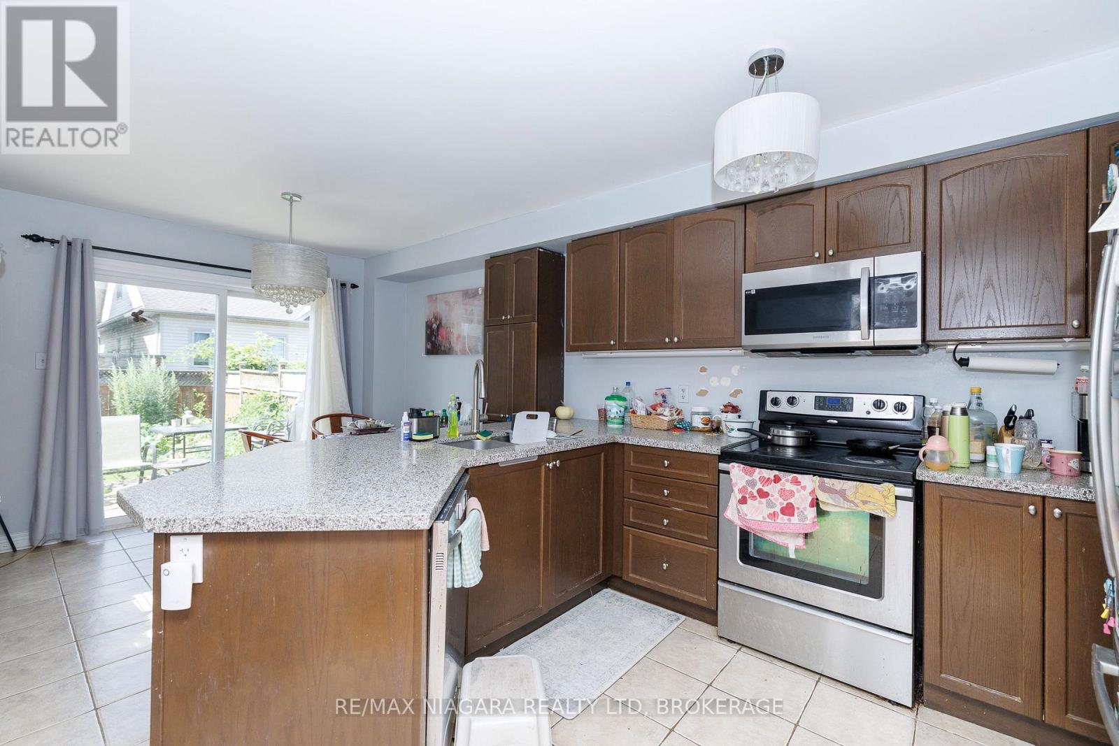 33 Colonel Lyall Street, St. Catharines, Ontario  L2P 0B3 - Photo 9 - X13759638