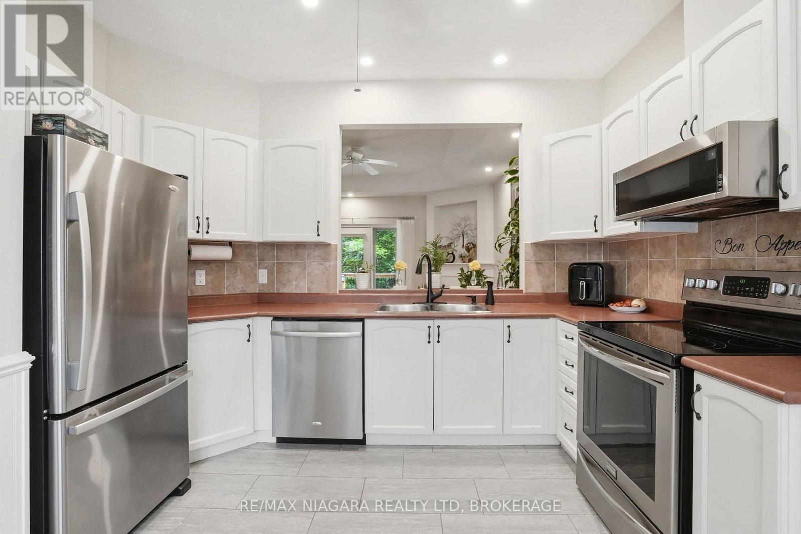 10 - 99 Linwell Road, St. Catharines, Ontario  L2N 1R6 - Photo 14 - X13760110