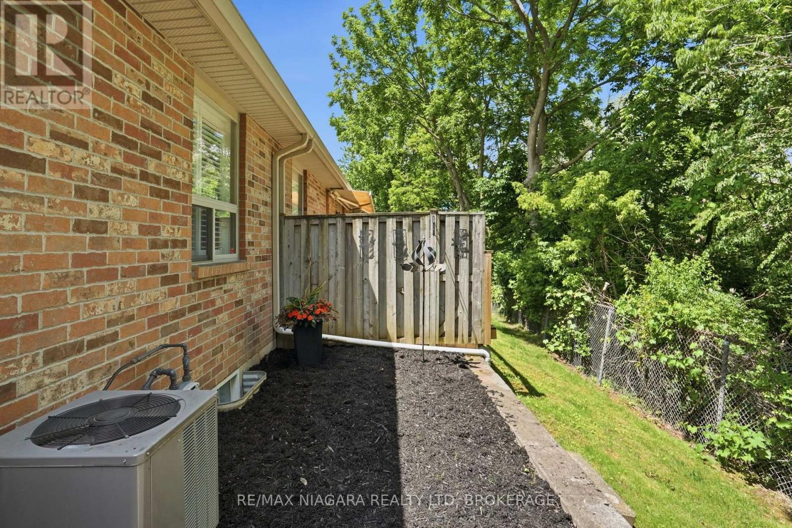 10 - 99 Linwell Road, St. Catharines, Ontario  L2N 1R6 - Photo 40 - X13760110