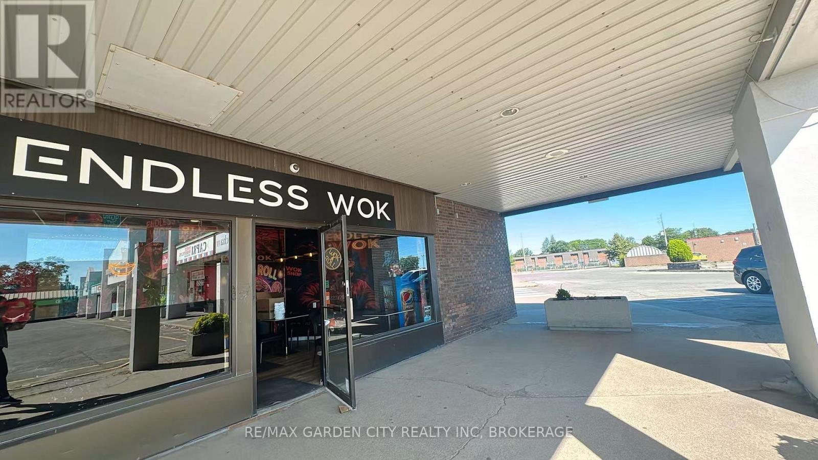 6 - 3701 Portage Road, Niagara Falls, Ontario  L2J 2K8 - Photo 3 - X13760588