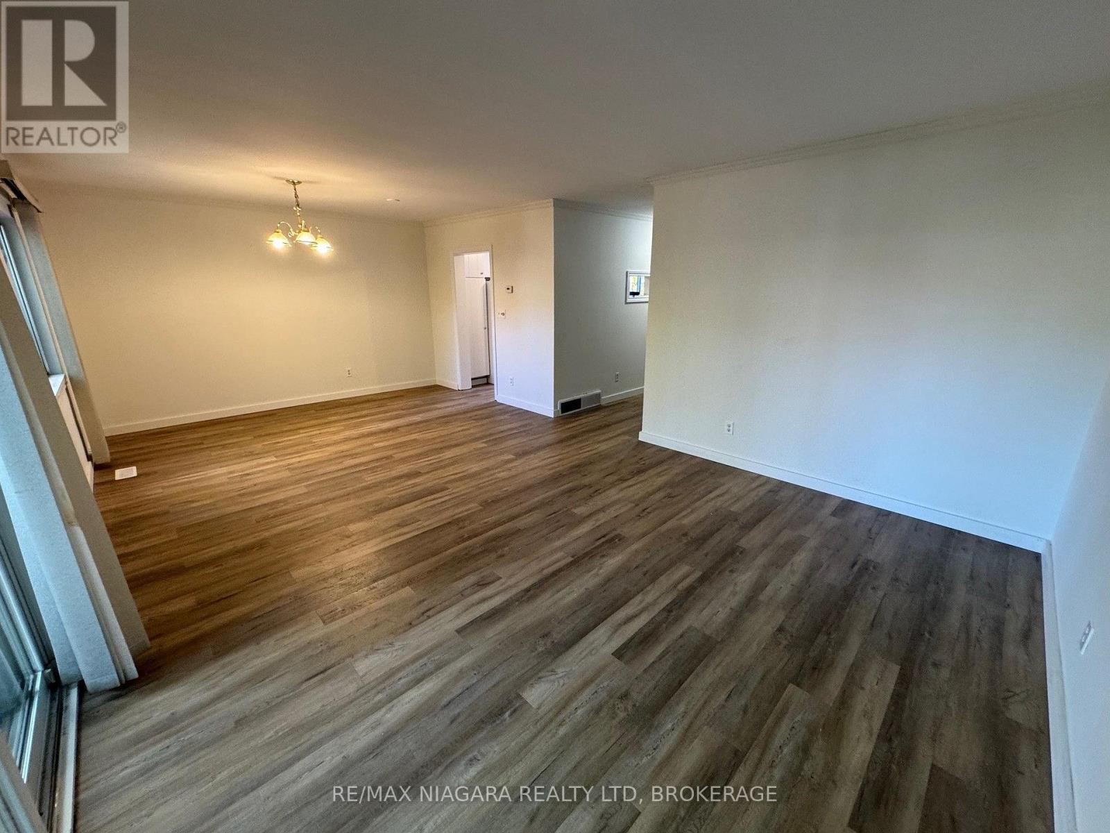 67 - 6476 Huggins Street, Niagara Falls, Ontario  L2J 1G9 - Photo 6 - X13760642