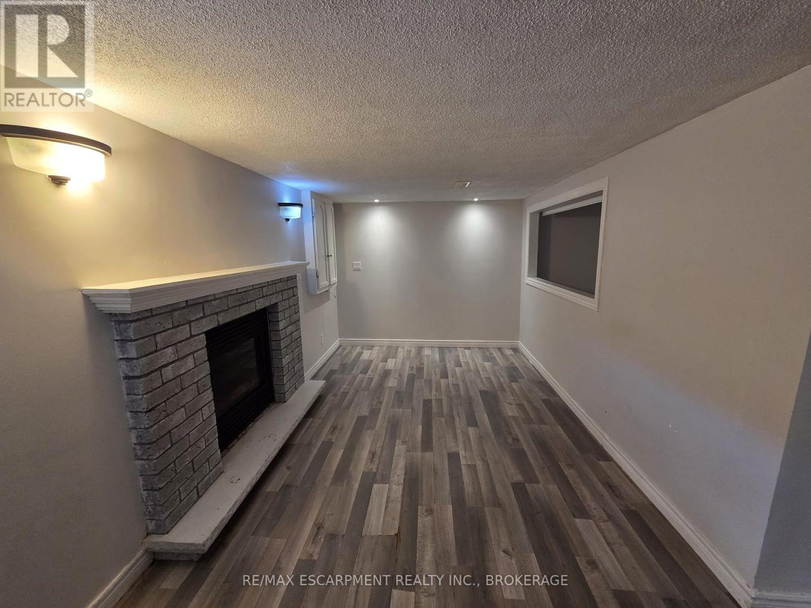 Lower - 32 Birchpark Drive, Grimsby, Ontario  L3M 4N1 - Photo 4 - X13761204
