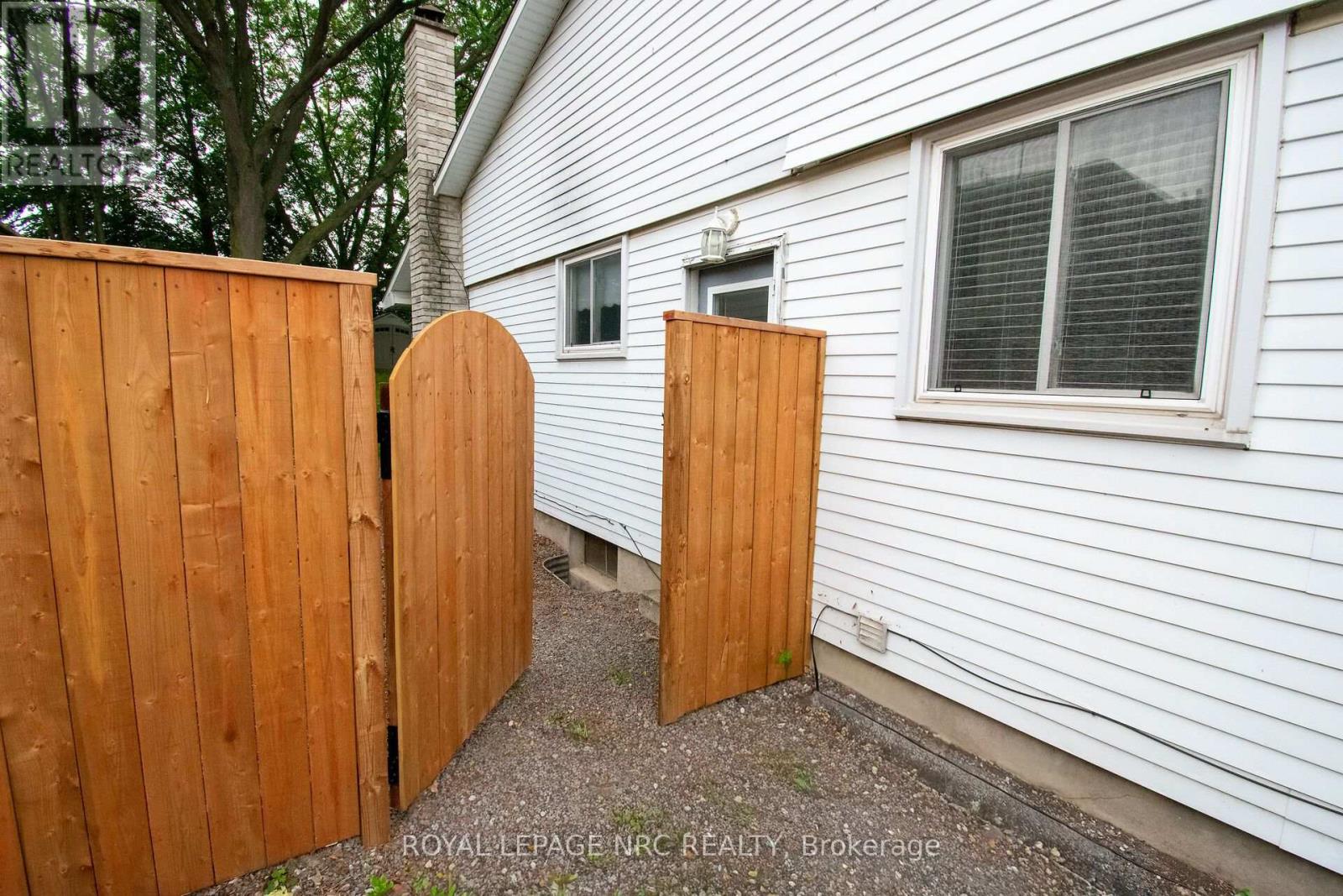 70 Oxford Street, St. Catharines, Ontario  L2P 3T6 - Photo 37 - X13761270