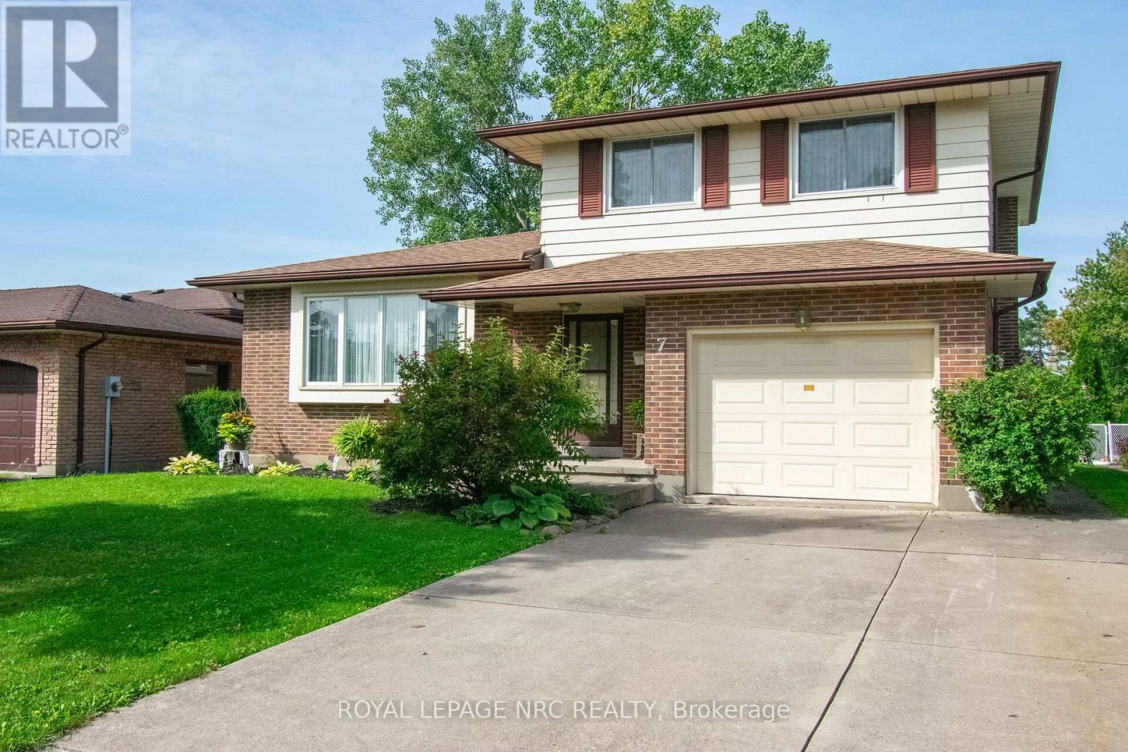 7 Dolly Circle, St. Catharines, Ontario  L2P 3T2 - Photo 1 - X13763752