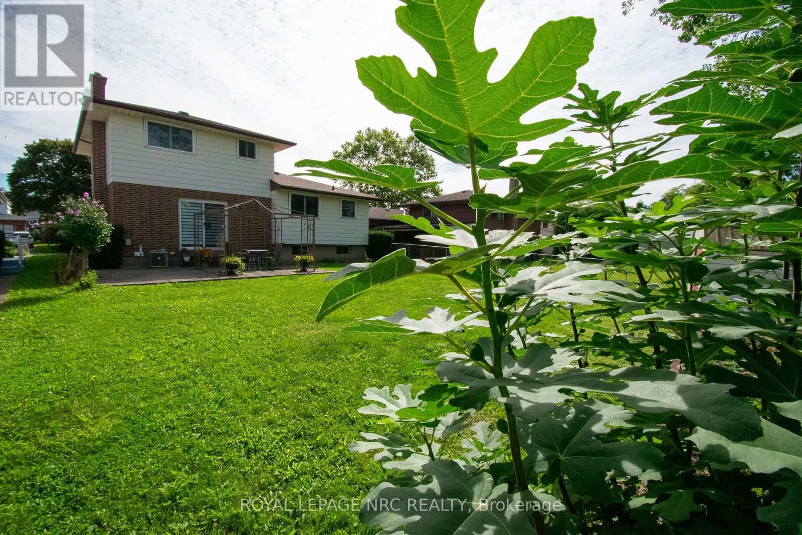 7 Dolly Circle, St. Catharines, Ontario  L2P 3T2 - Photo 3 - X13763752