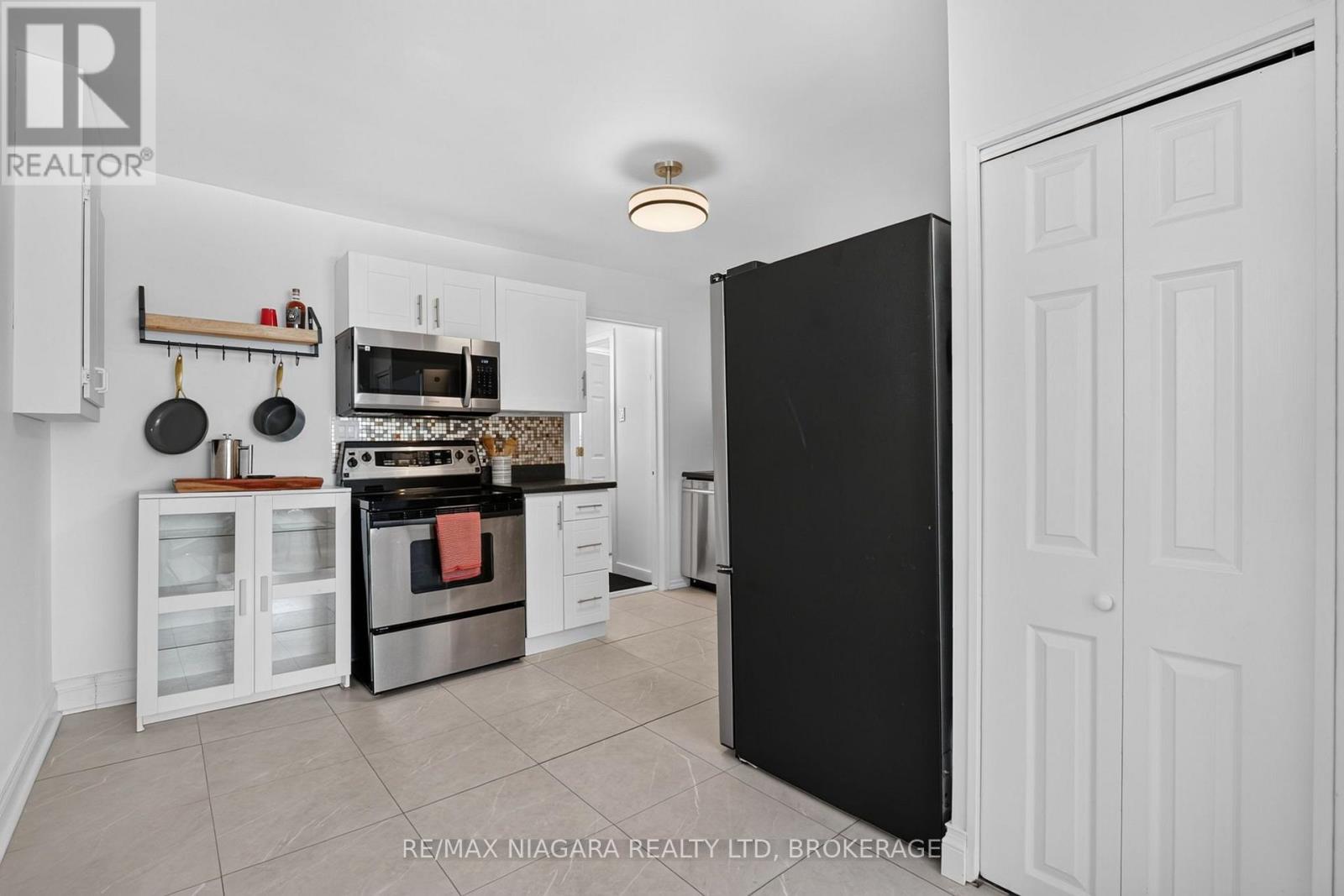 10 Churchill Avenue, Welland, Ontario  L3B 4Y5 - Photo 14 - X13765180