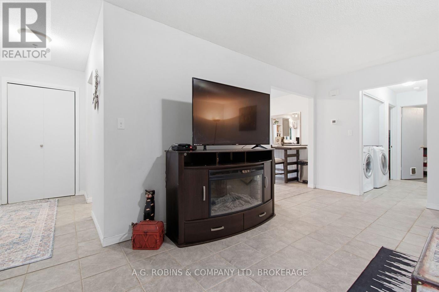 8 Abbott Lane, Haldimand, Ontario  N0A 1E0 - Photo 9 - X13766448