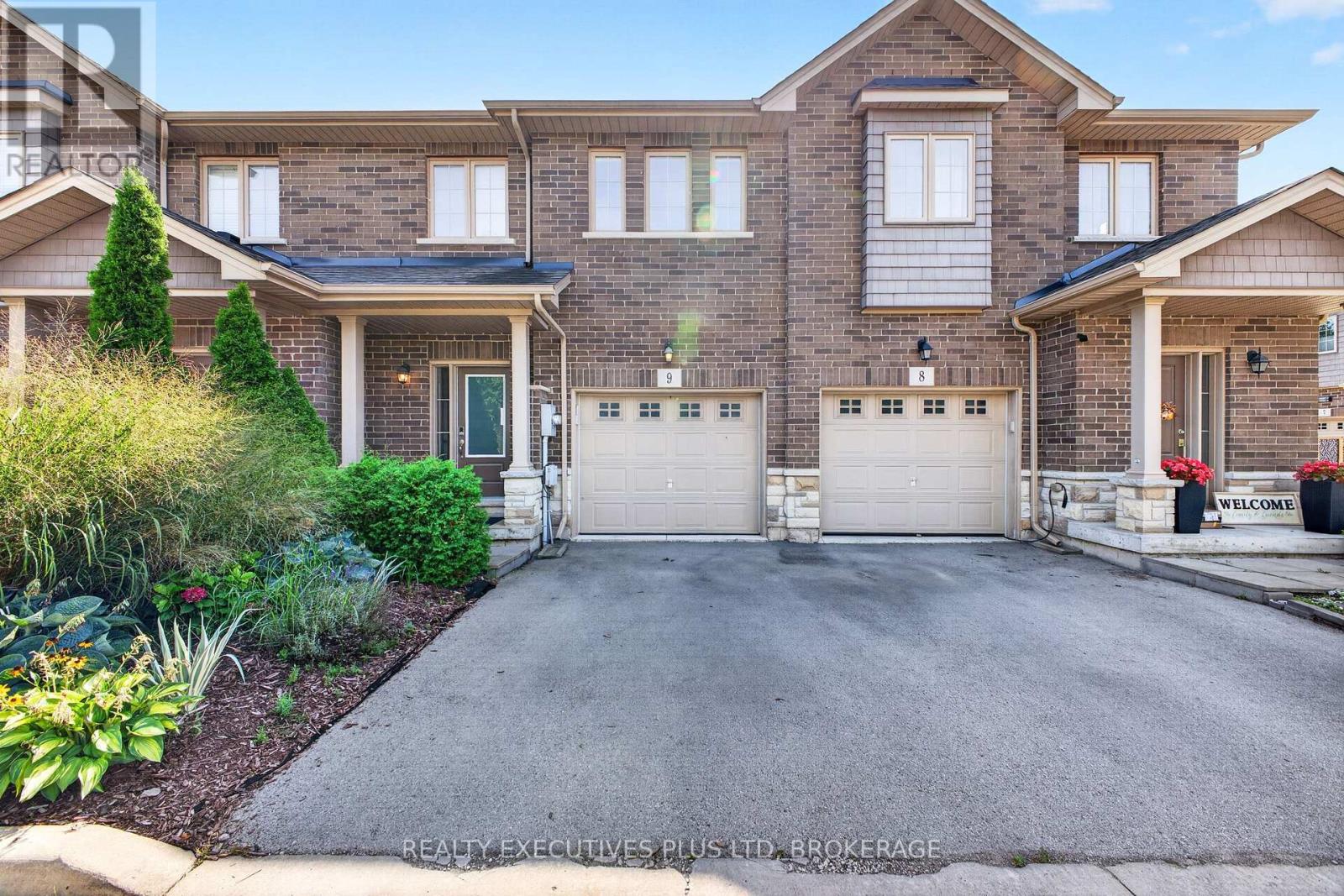9 - 43 Kerman Avenue, Grimsby, Ontario  L3M 0G2 - Photo 1 - X13766502