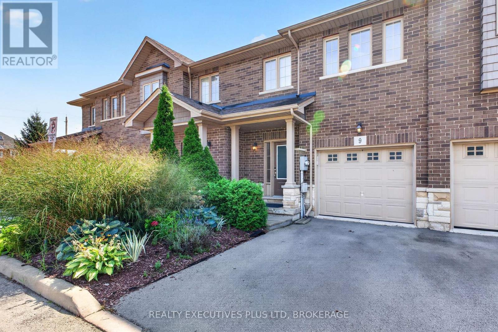 9 - 43 Kerman Avenue, Grimsby, Ontario  L3M 0G2 - Photo 2 - X13766502