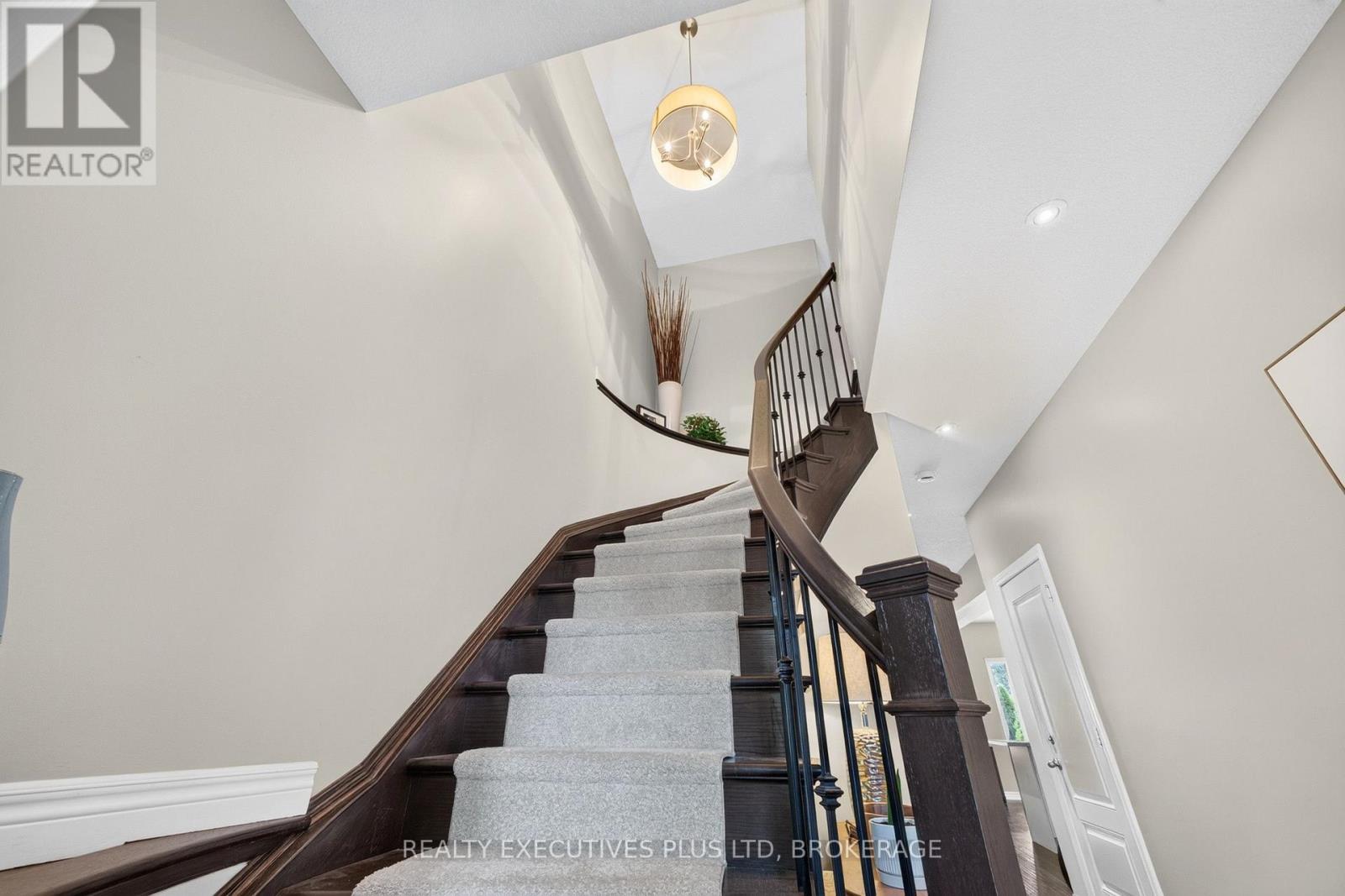 9 - 43 Kerman Avenue, Grimsby, Ontario  L3M 0G2 - Photo 6 - X13766502