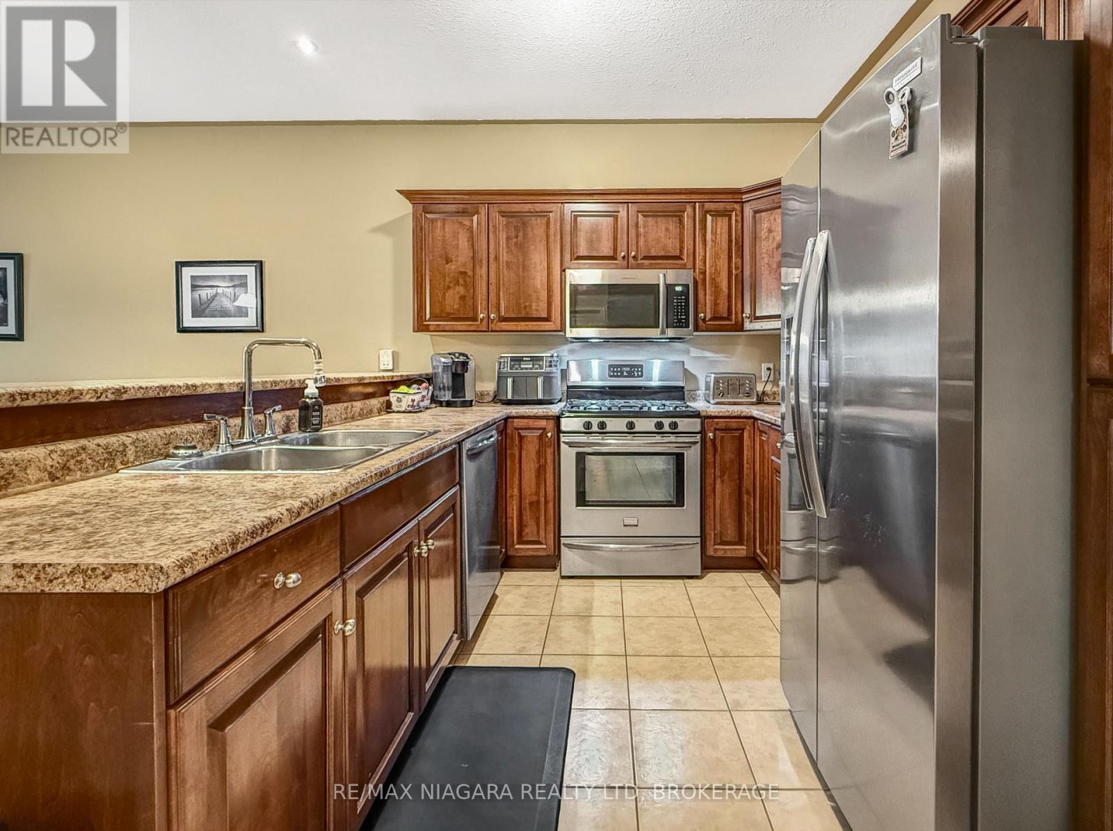 3927 Lower Coach Road, Fort Erie, Ontario  L0S 1S0 - Photo 4 - X13766678