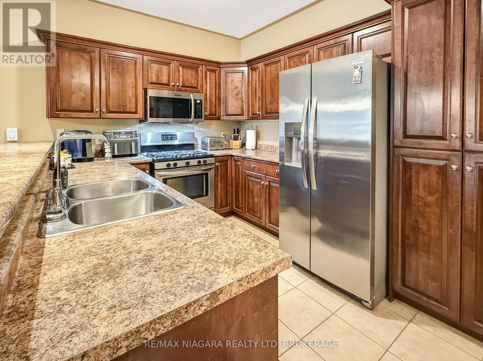 3927 Lower Coach Road, Fort Erie, Ontario  L0S 1S0 - Photo 5 - X13766678