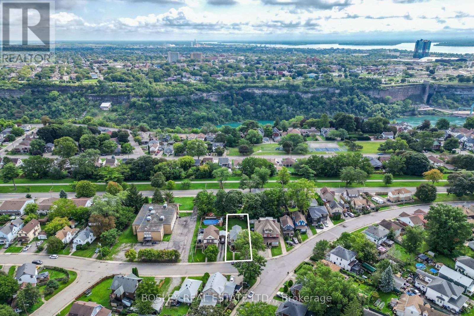 5186 Mcglashan Crescent, Niagara Falls, Ontario  L2E 3W9 - Photo 40 - X13766880