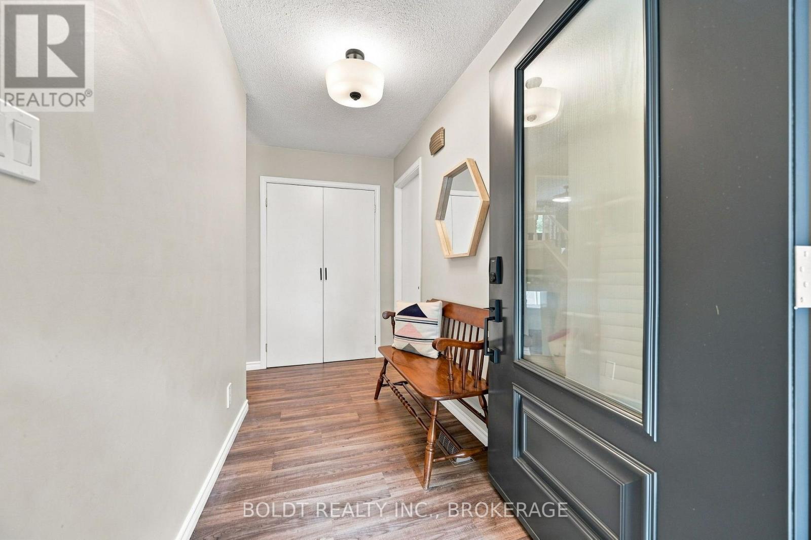 84 Allanbrook Street, Hamilton, Ontario  L8J 1R1 - Photo 6 - X13767056