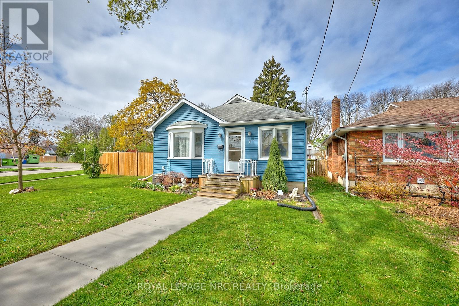 1 Thorndale Avenue, St. Catharines, Ontario  L2R 6A2 - Photo 1 - X13767070