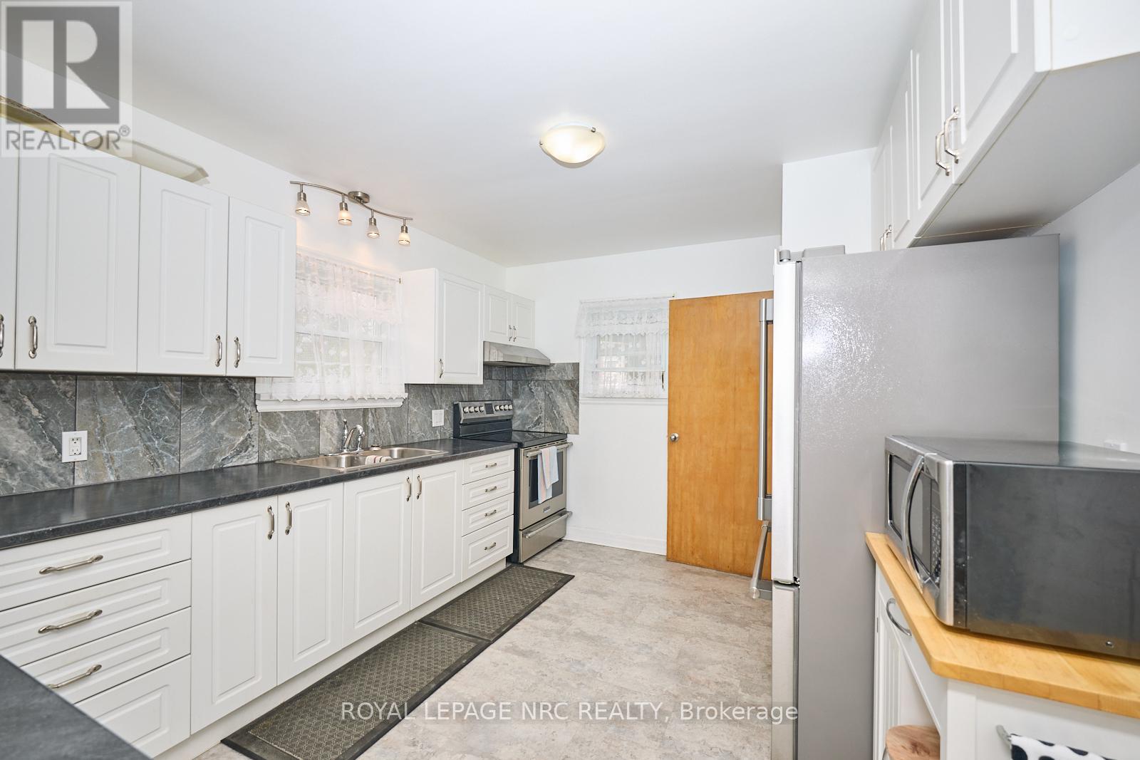 1 Thorndale Avenue, St. Catharines, Ontario  L2R 6A2 - Photo 10 - X13767070