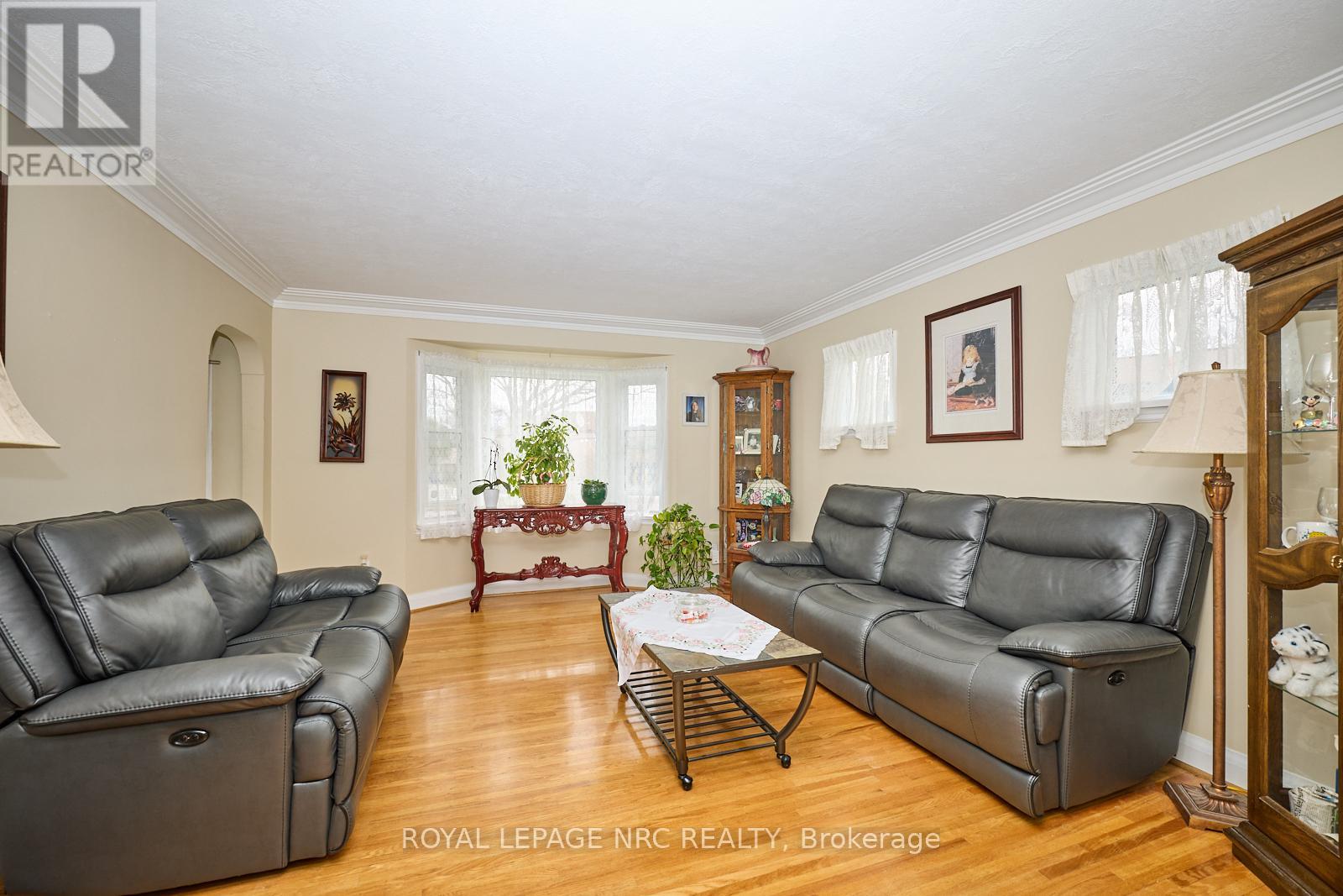 1 Thorndale Avenue, St. Catharines, Ontario  L2R 6A2 - Photo 5 - X13767070