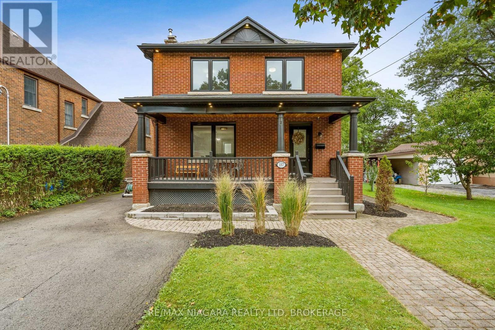 157 Aqueduct Street, Welland, Ontario  L3C 1C3 - Photo 1 - X13767078