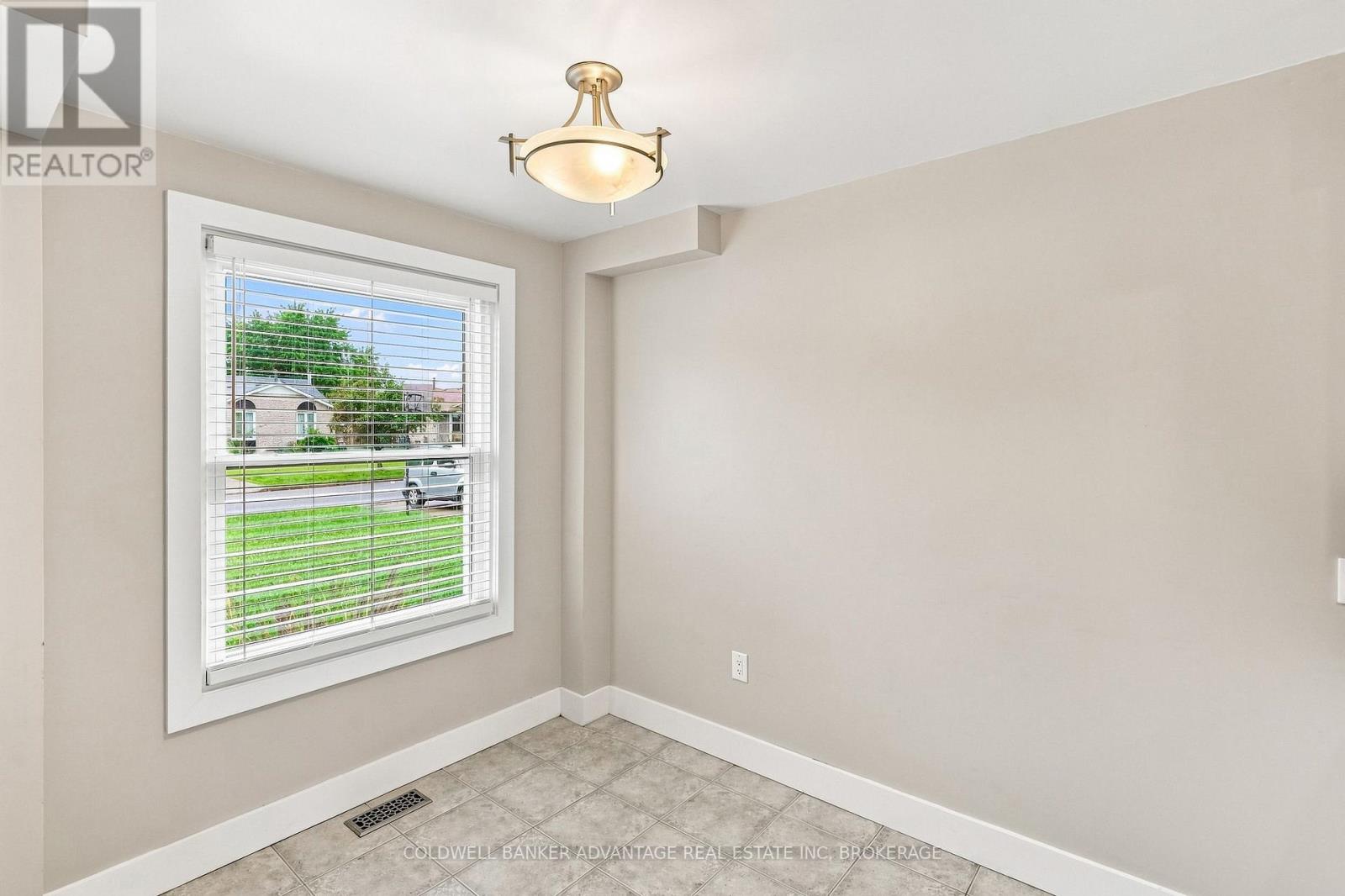 39 Dundee Drive, St. Catharines, Ontario  L2P 3S9 - Photo 6 - X13767402