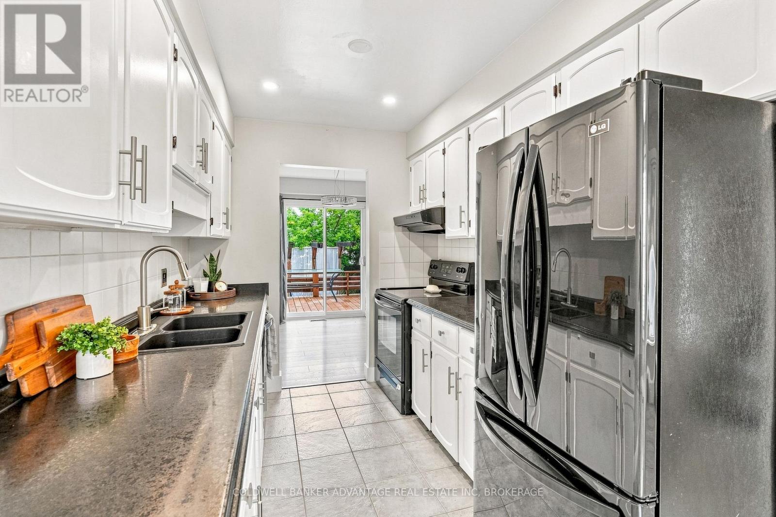 39 Dundee Drive, St. Catharines, Ontario  L2P 3S9 - Photo 8 - X13767402