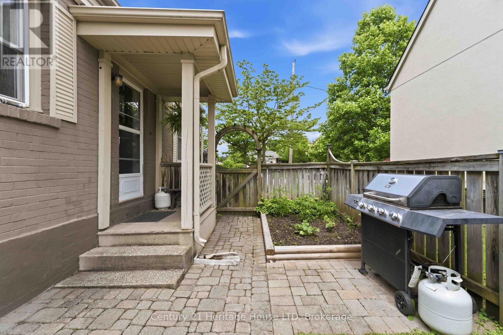 25 Glenview Avenue, Welland, Ontario  L3C 4K2 - Photo 35 - X13767876