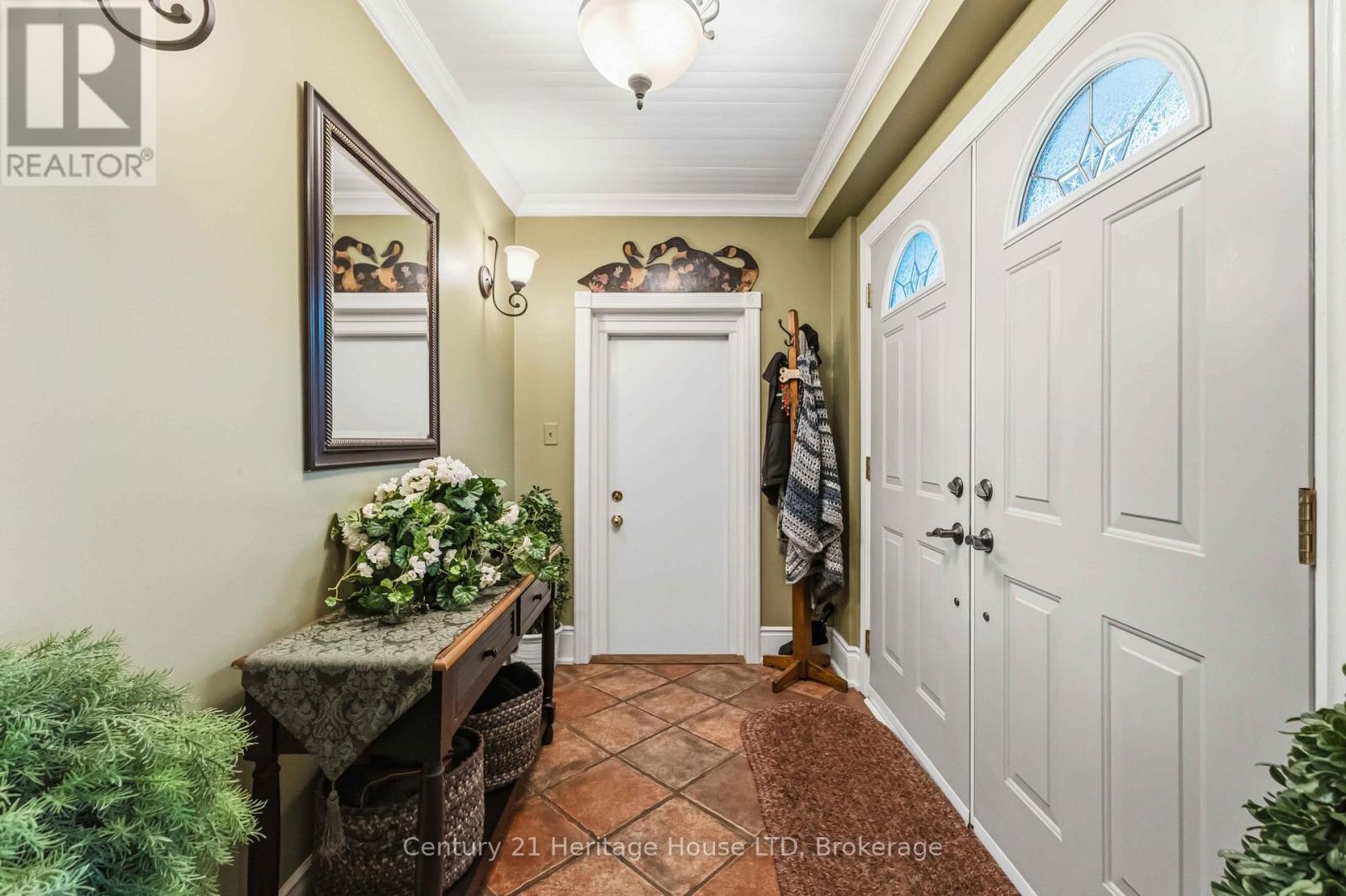 25 Glenview Avenue, Welland, Ontario  L3C 4K2 - Photo 4 - X13767876