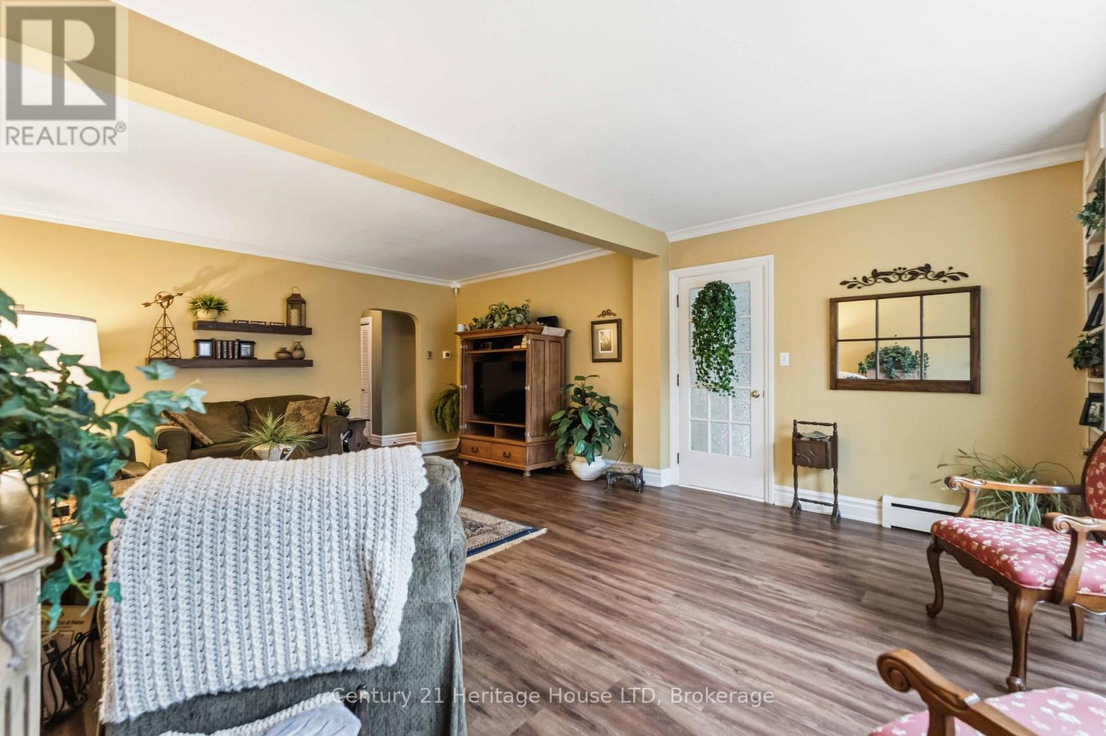 25 Glenview Avenue, Welland, Ontario  L3C 4K2 - Photo 8 - X13767876