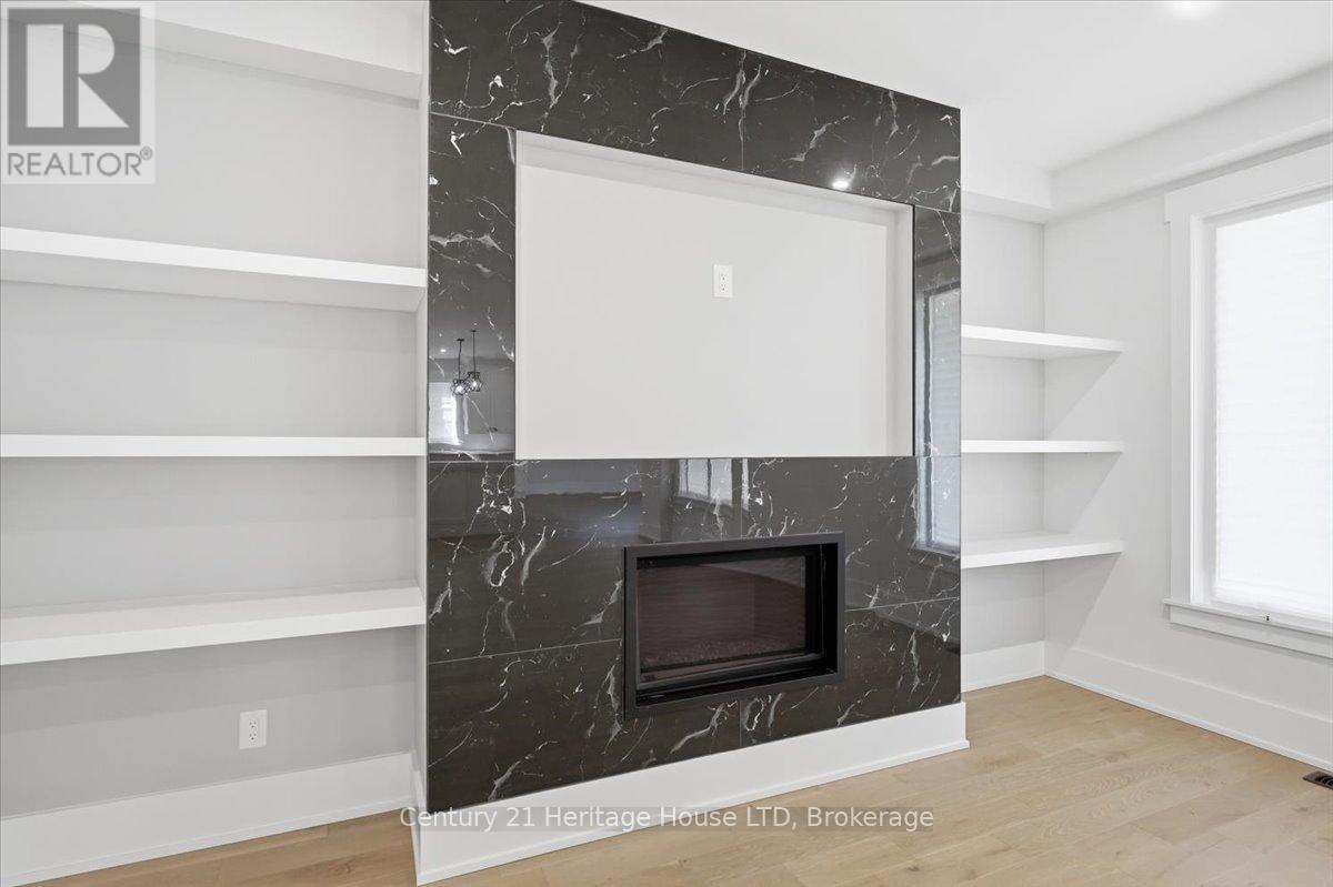 2476 Colangelo Drive, Niagara Falls, Ontario  L2J 0A1 - Photo 10 - X13767882