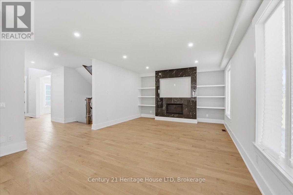 2476 Colangelo Drive, Niagara Falls, Ontario  L2J 0A1 - Photo 11 - X13767882