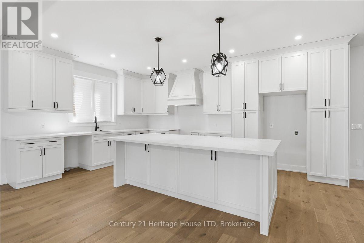 2476 Colangelo Drive, Niagara Falls, Ontario  L2J 0A1 - Photo 14 - X13767882