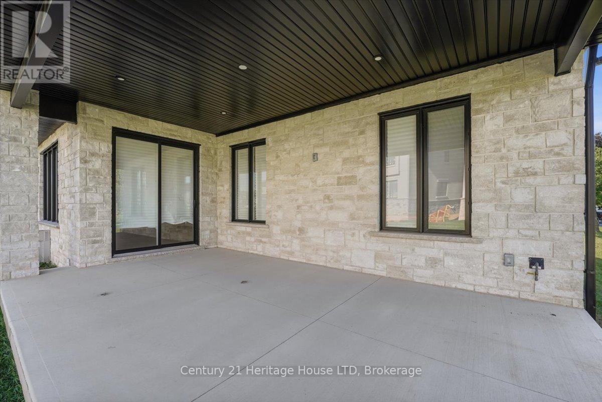 2476 Colangelo Drive, Niagara Falls, Ontario  L2J 0A1 - Photo 38 - X13767882